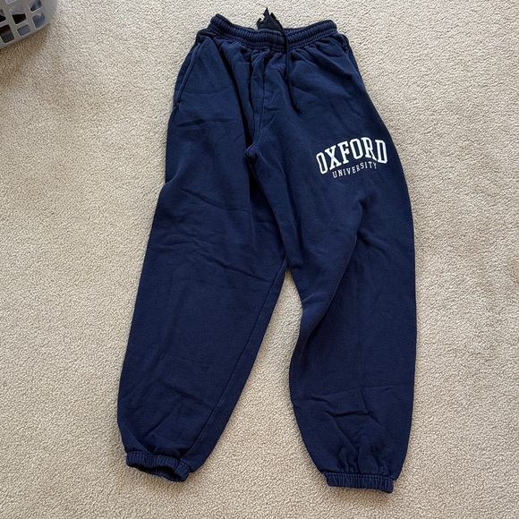 woman’s  Navy Sweatpants - Picture 1 of 3